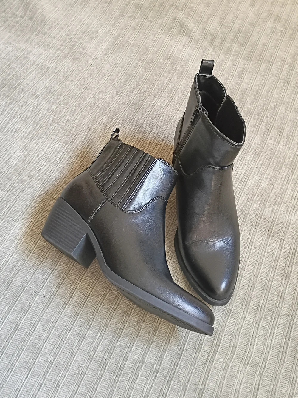 Old Navy Black Faux Leather Ankle Boots Size 9 | Chunky Heel Chelsea Booties